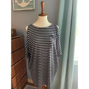 Umgee Oversized Cold Shoulder Tunic